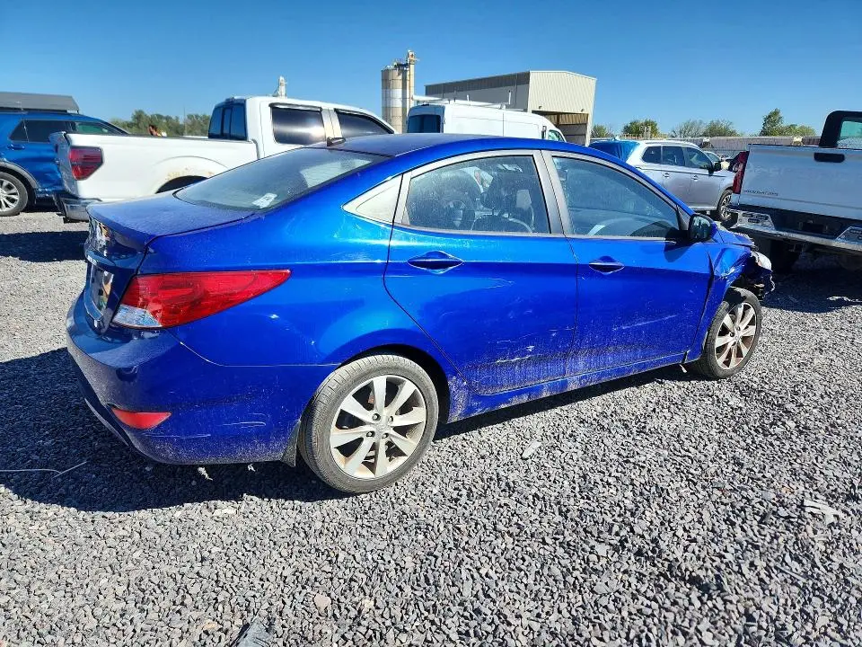 2012 HYUNDAI ACCENT GLS  