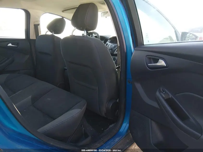 2012 FORD FOCUS SE
