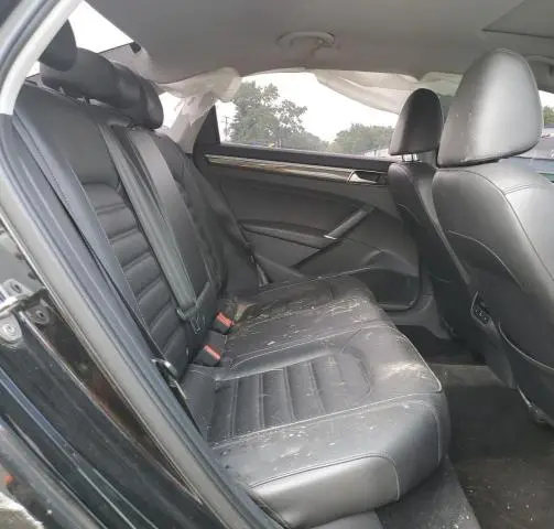 2016 VOLKSWAGEN PASSAT SEL  