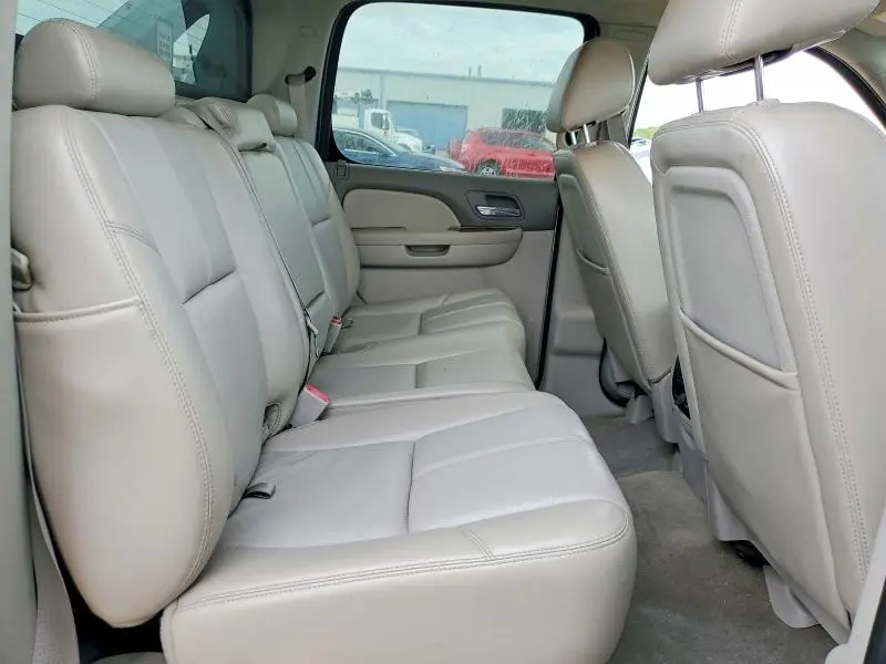 2011 CHEVROLET AVALANCHE LT  