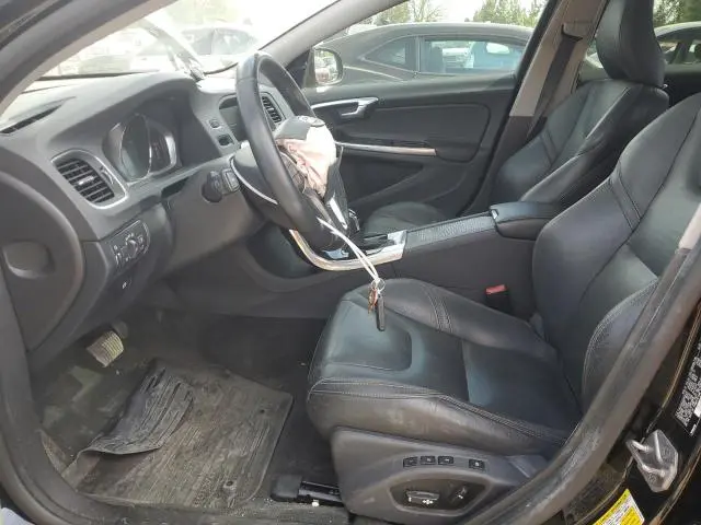 2016 VOLVO V60 CROSS COUNTRY PREMIER  