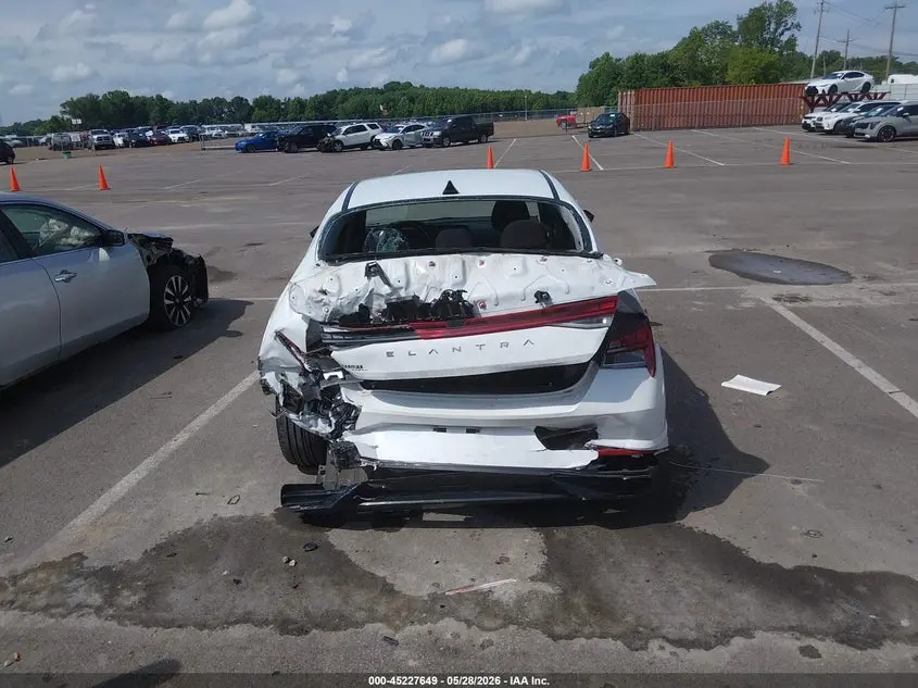 2022 HYUNDAI ELANTRA SEL