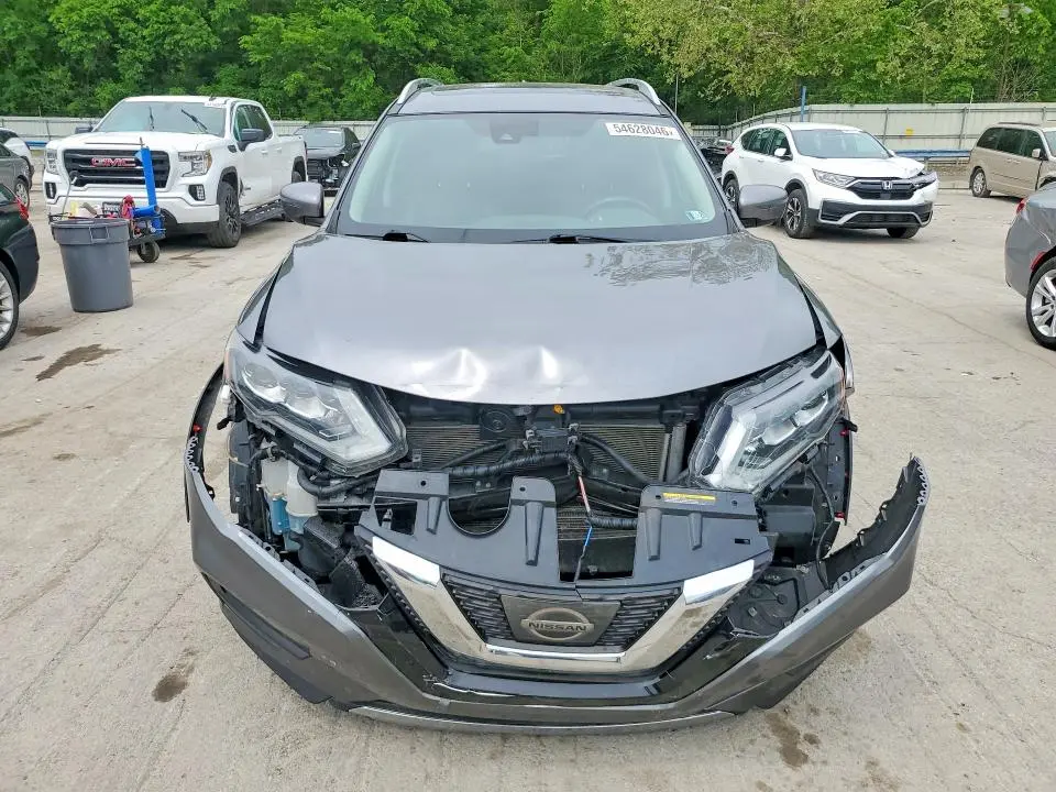 2017 NISSAN ROGUE SL  