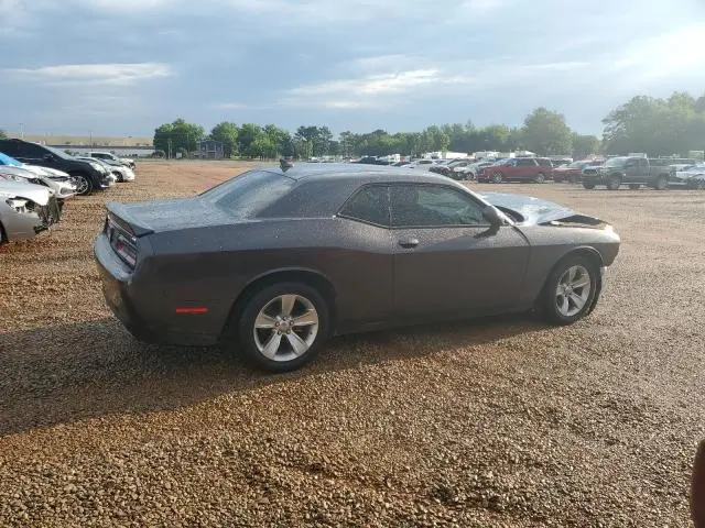 2022 DODGE CHALLENGER SXT  