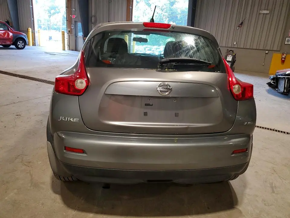 2011 NISSAN JUKE S  