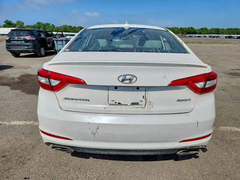 2015 HYUNDAI SONATA SPORT  