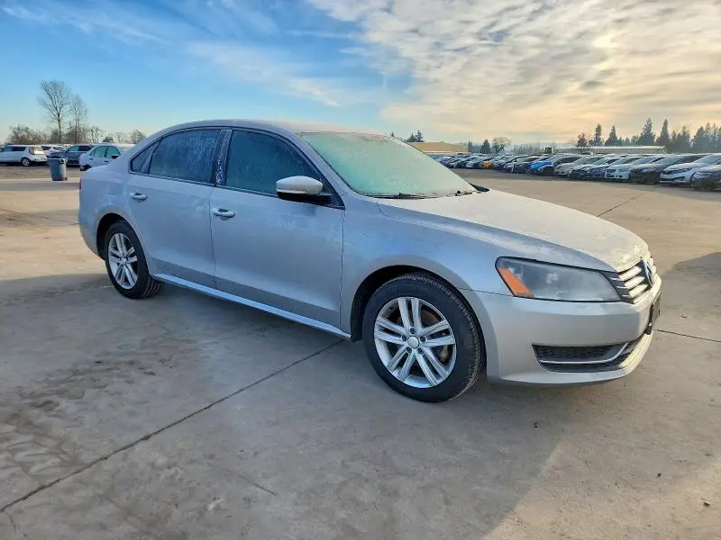 2014 VOLKSWAGEN PASSAT S  