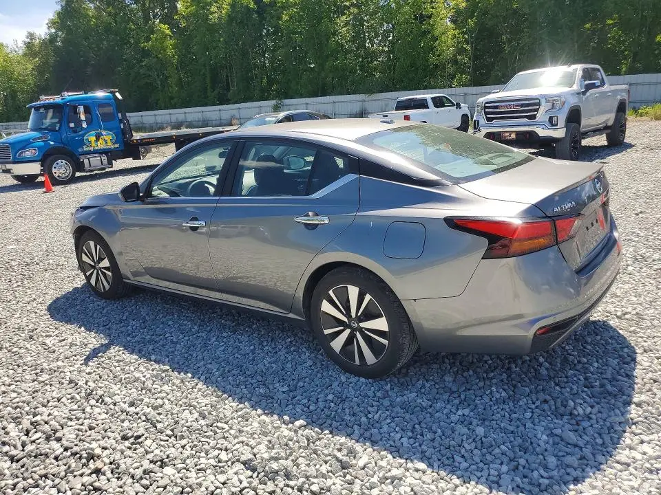 2021 NISSAN ALTIMA SV  