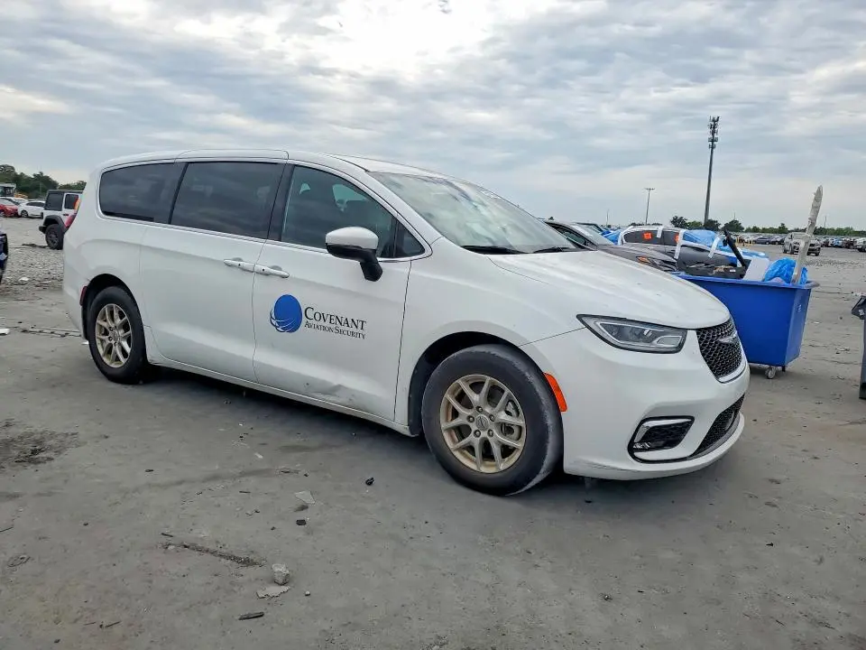 2023 CHRYSLER PACIFICA TOURING  