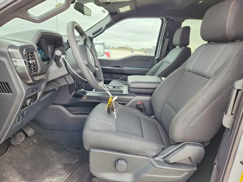 2025 FORD F150 STX  