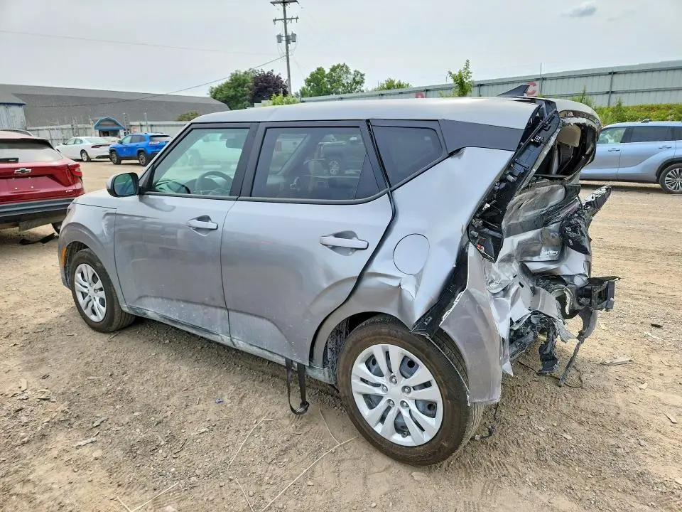 2025 KIA SOUL LX  