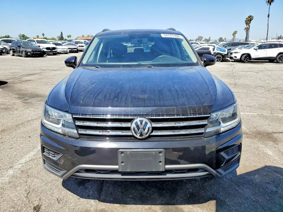 2021 VOLKSWAGEN TIGUAN SE  