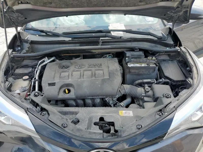 2021 TOYOTA C-HR XLE