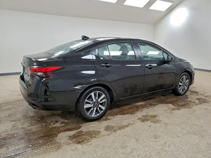 2023 NISSAN VERSA SV  