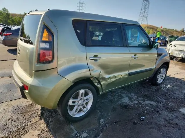 2011 KIA SOUL +  