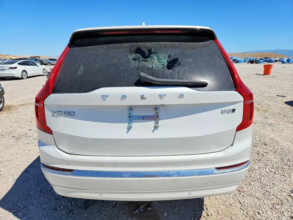 2024 VOLVO XC90 PLUS  