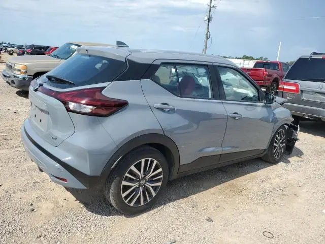 2021 NISSAN KICKS SV  