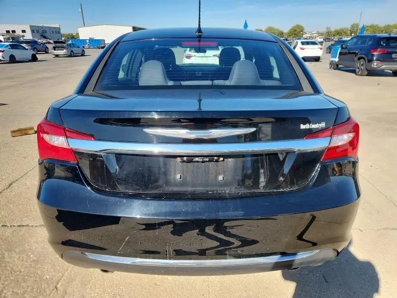 2013 CHRYSLER 200 LX  