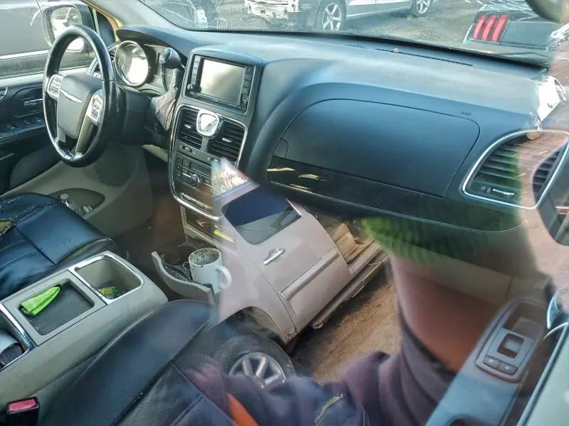 2013 CHRYSLER TOWN & COUNTRY TOURING  