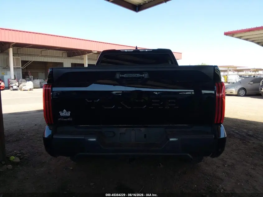 2025 TOYOTA TUNDRA SR5