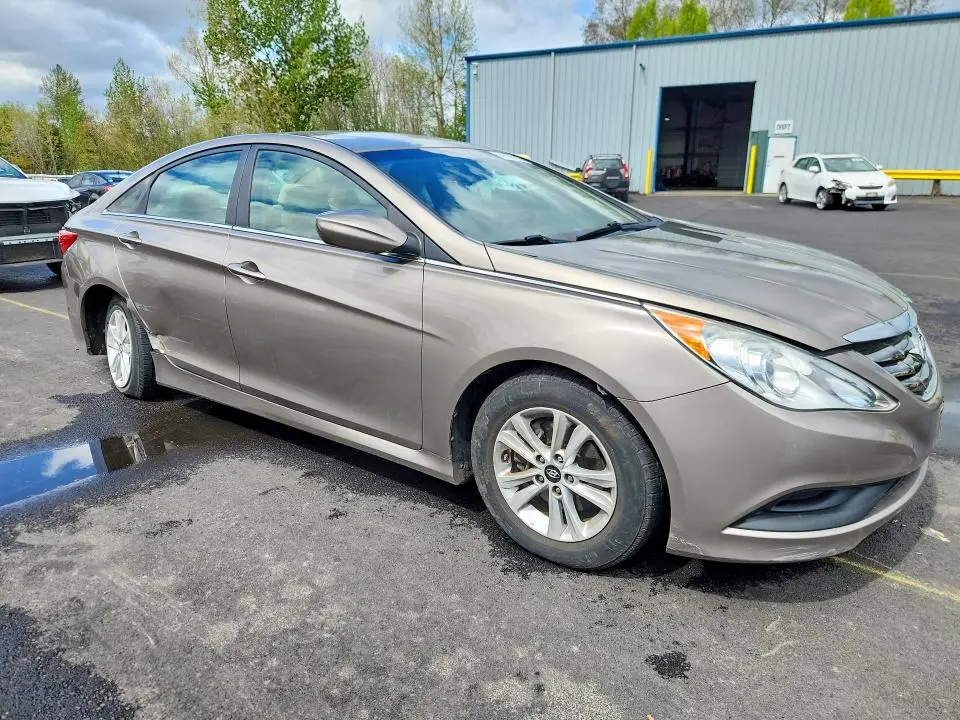 2014 HYUNDAI SONATA GLS  