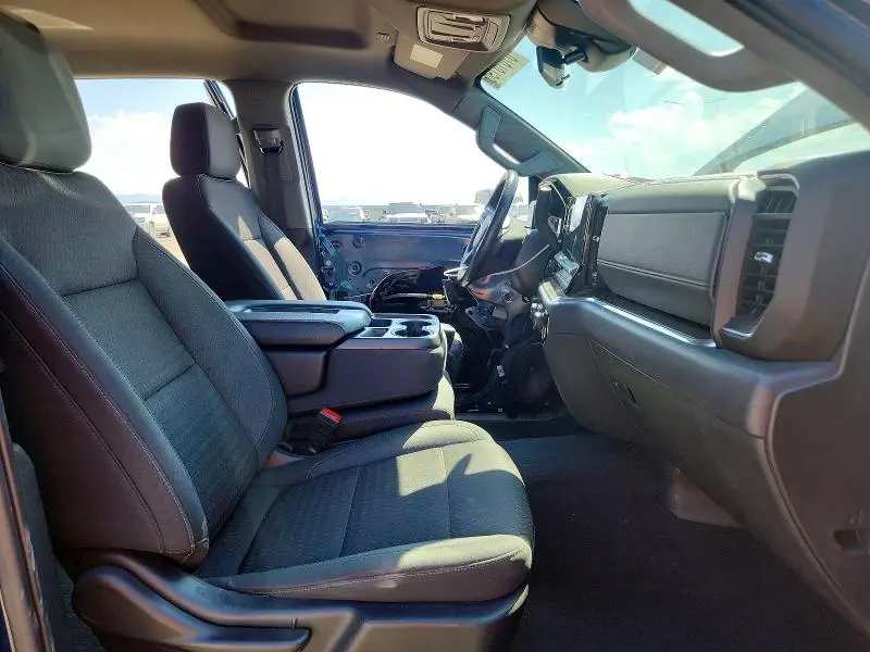 2022 CHEVROLET SILVERADO K1500 LT  