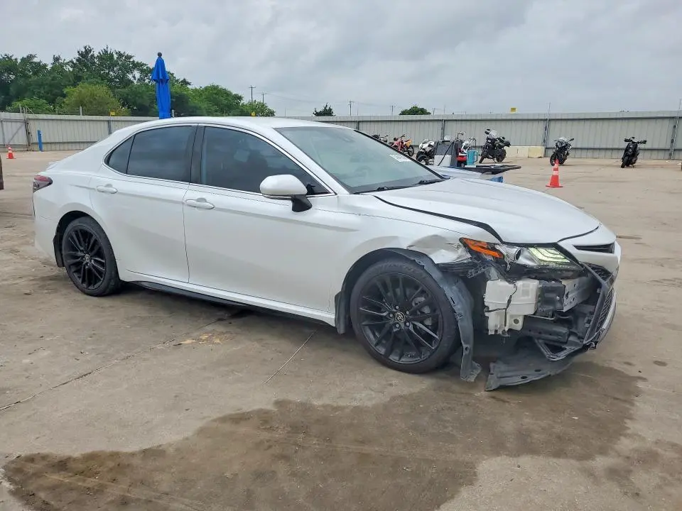 2021 TOYOTA CAMRY XSE  
