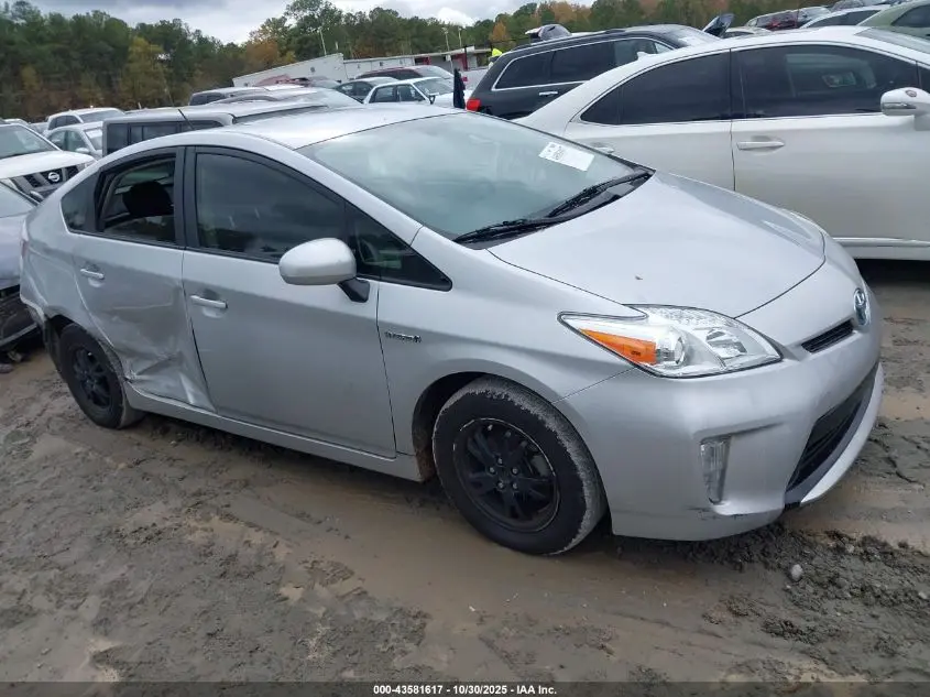 2015 TOYOTA PRIUS THREE