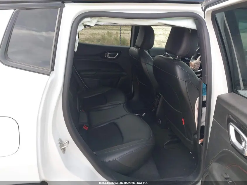 2024 JEEP COMPASS TRAILHAWK 4X4