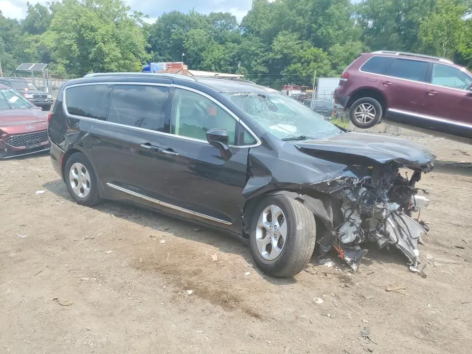 2017 CHRYSLER PACIFICA TOURING L PLUS  