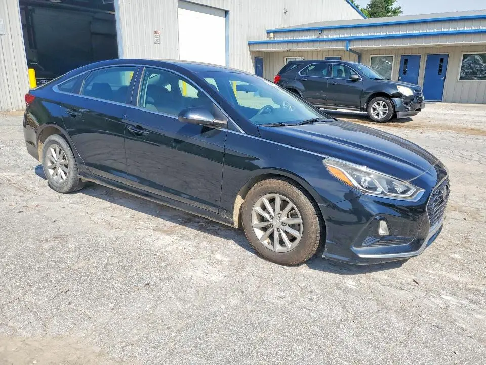 2018 HYUNDAI SONATA SE  
