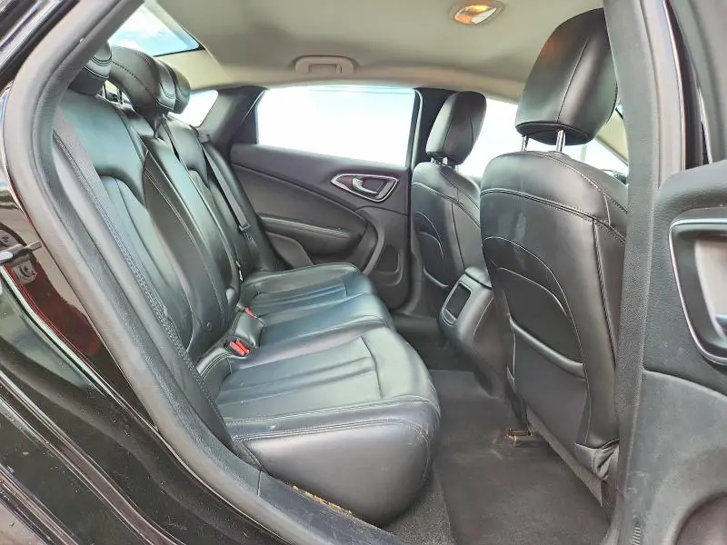 2017 CHRYSLER 200 LIMITED  