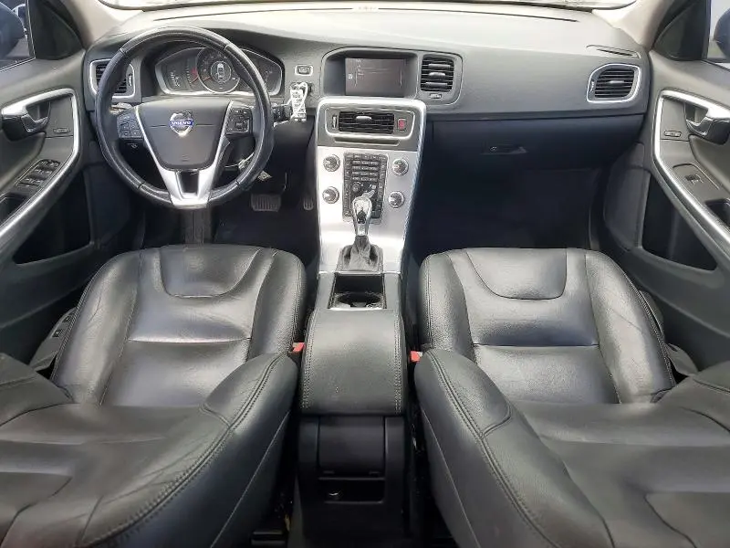 2017 VOLVO S60   