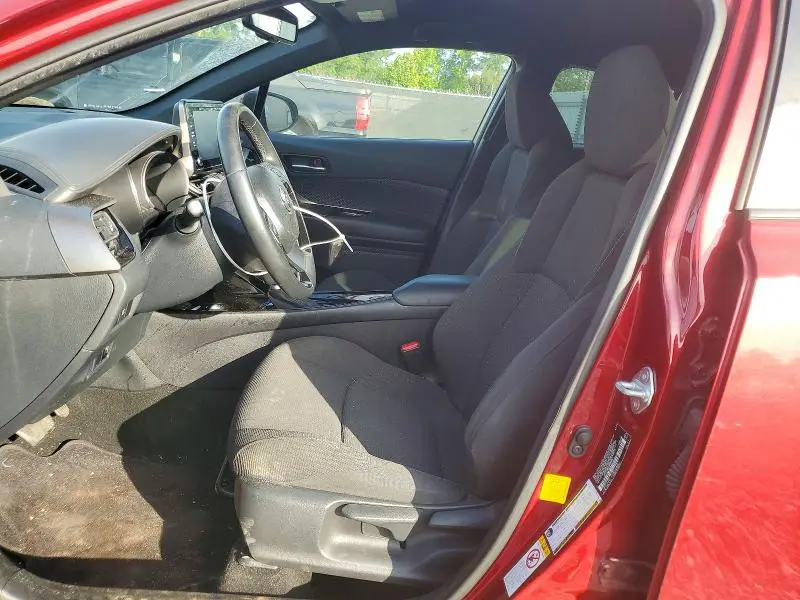 2019 TOYOTA C-HR XLE  