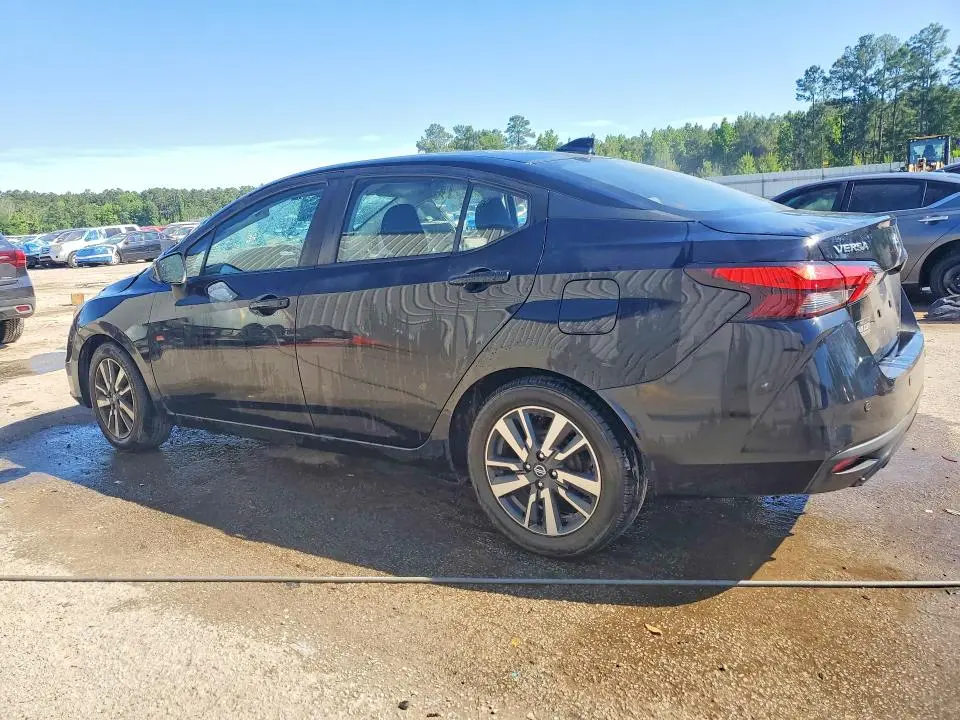 2021 NISSAN VERSA SV  