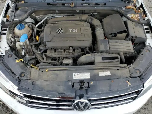 2016 VOLKSWAGEN JETTA SPORT  