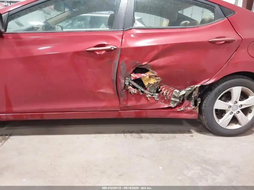 2013 HYUNDAI ELANTRA GLS