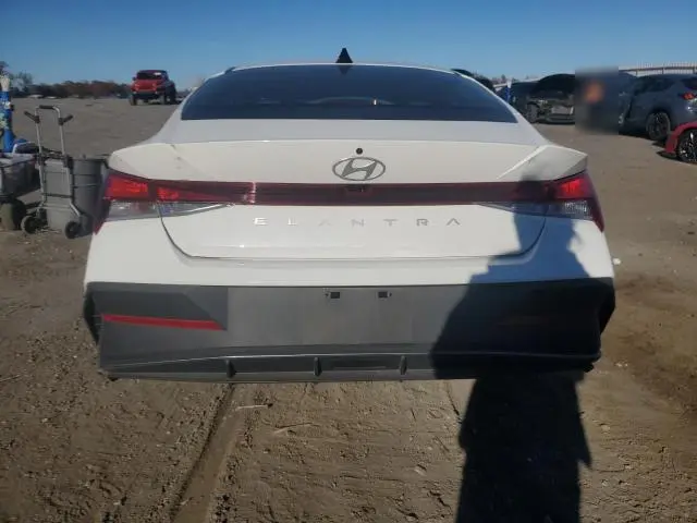 2024 HYUNDAI ELANTRA SEL  