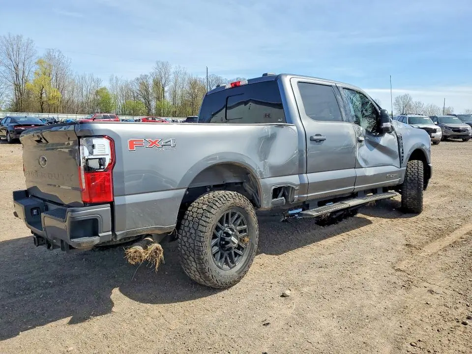 2024 FORD F250 CREW   