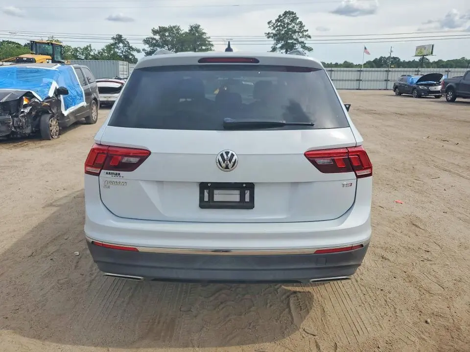 2018 VOLKSWAGEN TIGUAN SE  