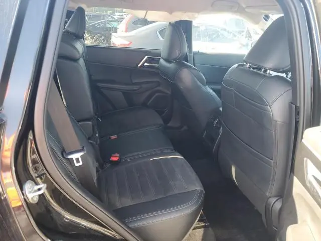 2024 MITSUBISHI OUTLANDER SE  