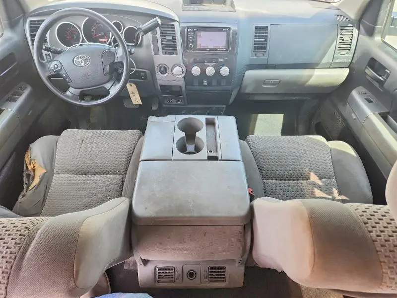 2013 TOYOTA TUNDRA CREWMAX SR5  