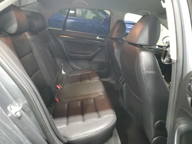 2010 VOLKSWAGEN JETTA TDI  