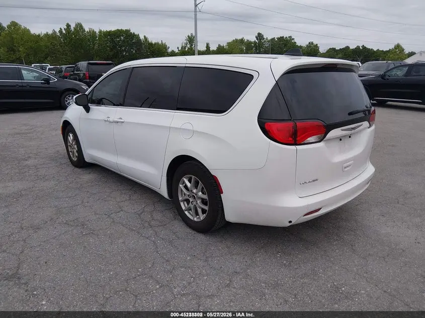 2021 CHRYSLER VOYAGER LX