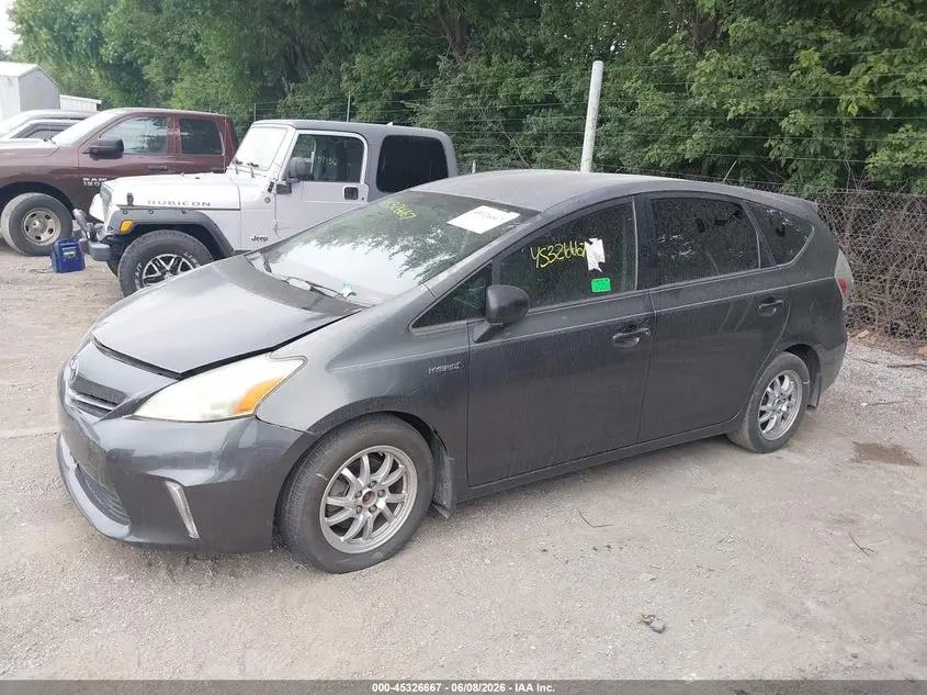 2013 TOYOTA PRIUS V THREE