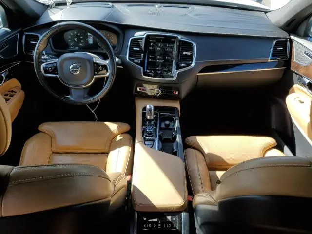 2017 VOLVO XC90 T8  