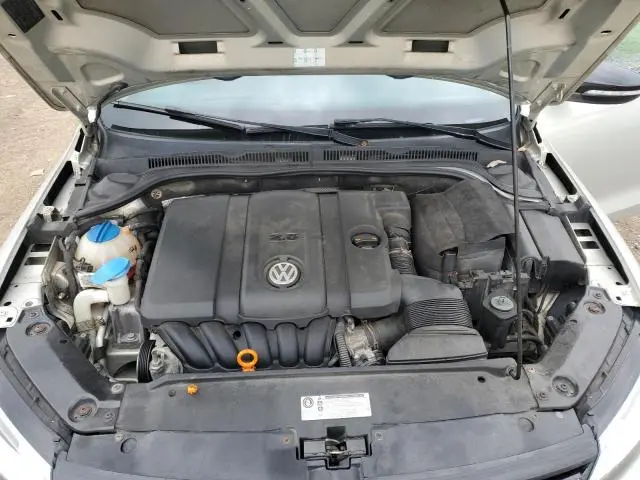 2011 VOLKSWAGEN JETTA SEL  