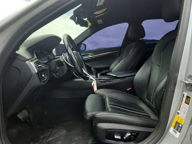 2019 BMW 530E   