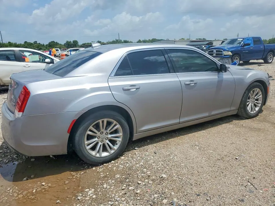 2017 CHRYSLER 300 LIMITED  
