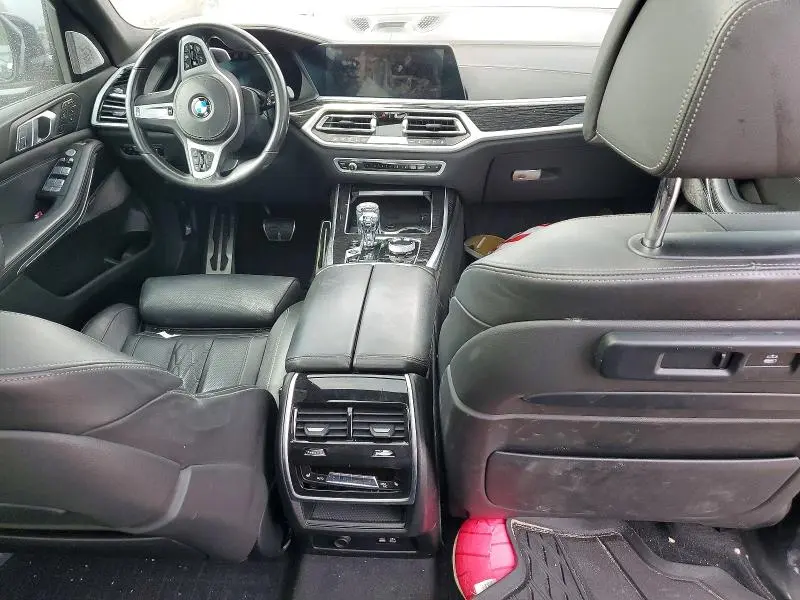 2022 BMW X7 M50I  